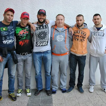 10 Coins Hostel&tours Auberge de jeunesse *