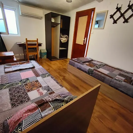 10 Coins & Tours Hostel Sofia