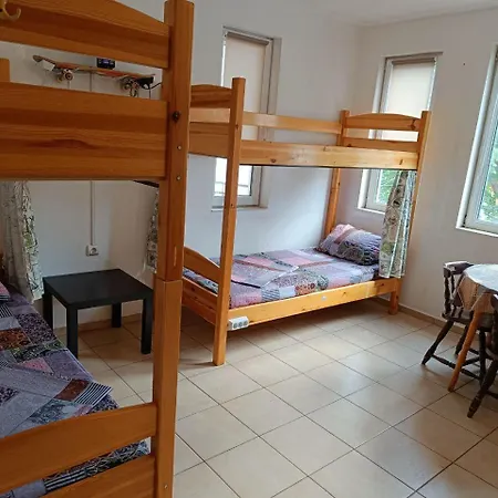 Hostel 10 Coins & Tours Szófia