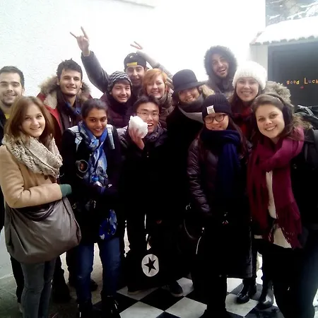 10 Coins & Tours Vandrarhem