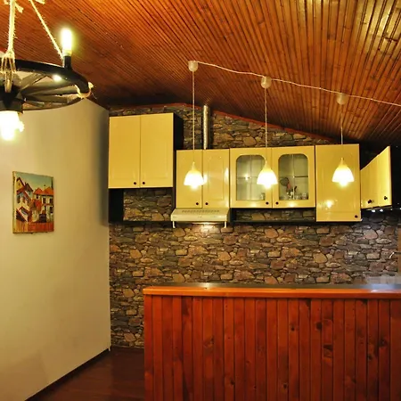 Hostal 10 Coins & Tours *