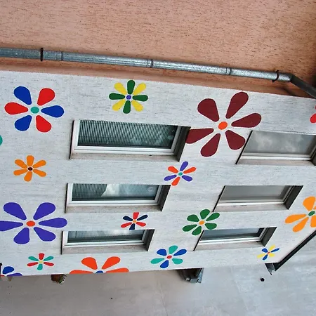 10 Coins & Tours Hostel Sofia