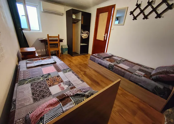 10 Coins & Tours Hostel Sofia