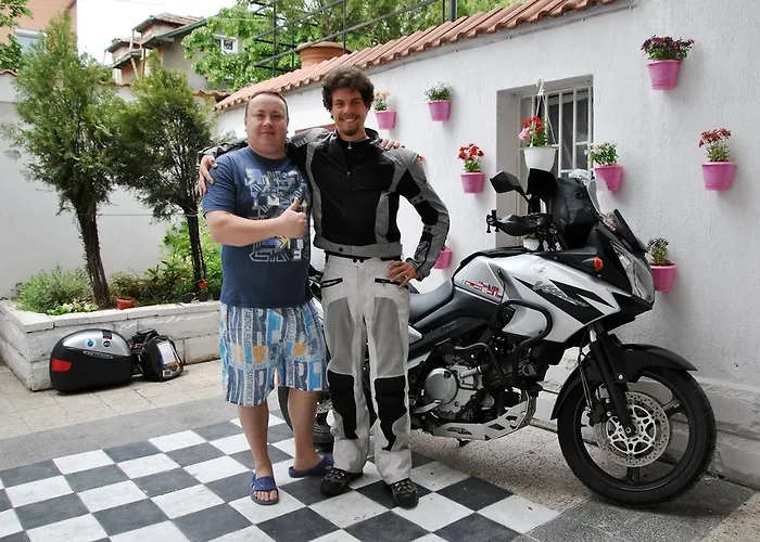 10 Coins & Tours София