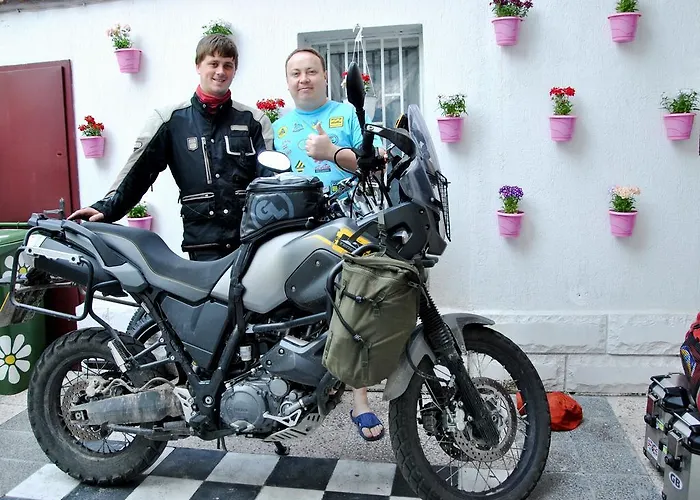 10 Coins Hostel&tours *