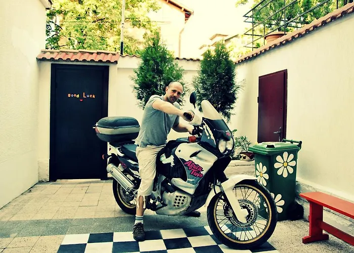 10 Coins & Tours * София