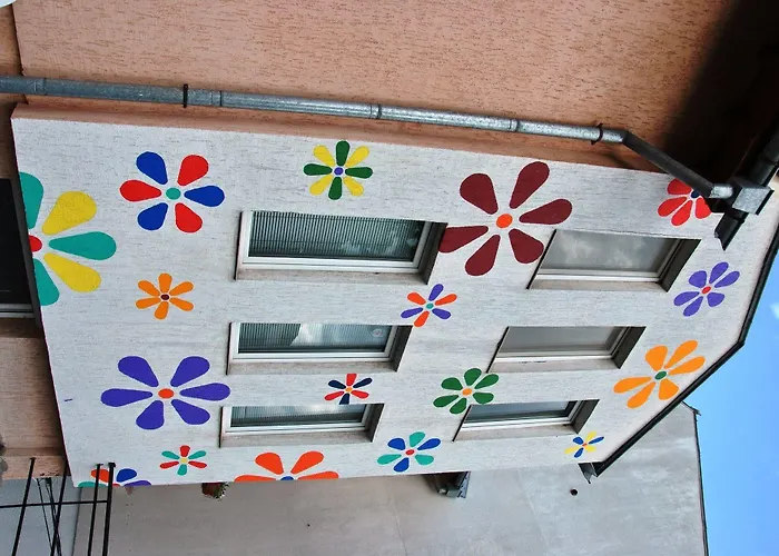 10 Coins & Tours Hostel Sofia