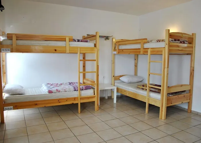 10 Coins Hostel&tours *