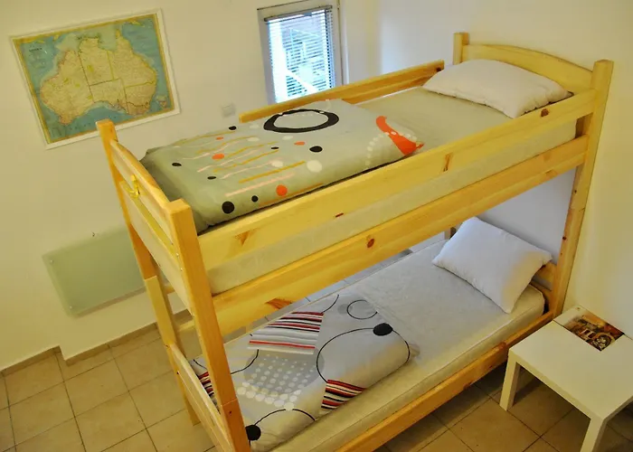 Hostel 10 Coins Hostel&tours *