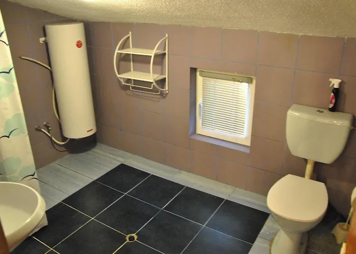 Hostel 10 Coins Hostel&tours *