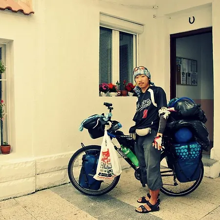 10 Coins & Tours 호스텔